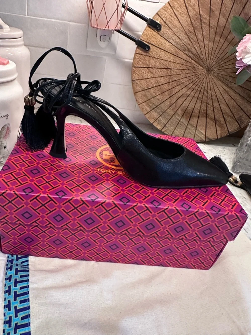 TORY BURCH Black Leather Capri Wrap Pumps Heels Shoes NIB Size 7M Ret. $440